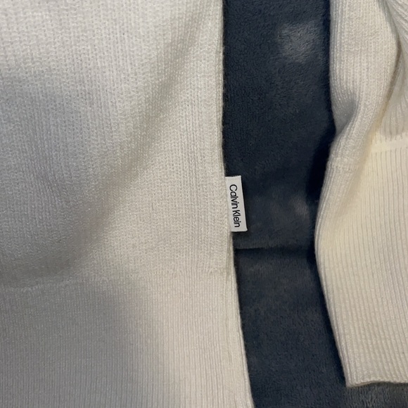 Calvin Klein white sweater - Picture 3 of 3